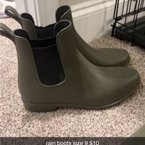 Olive Green Women's Chelsea Rain Boots